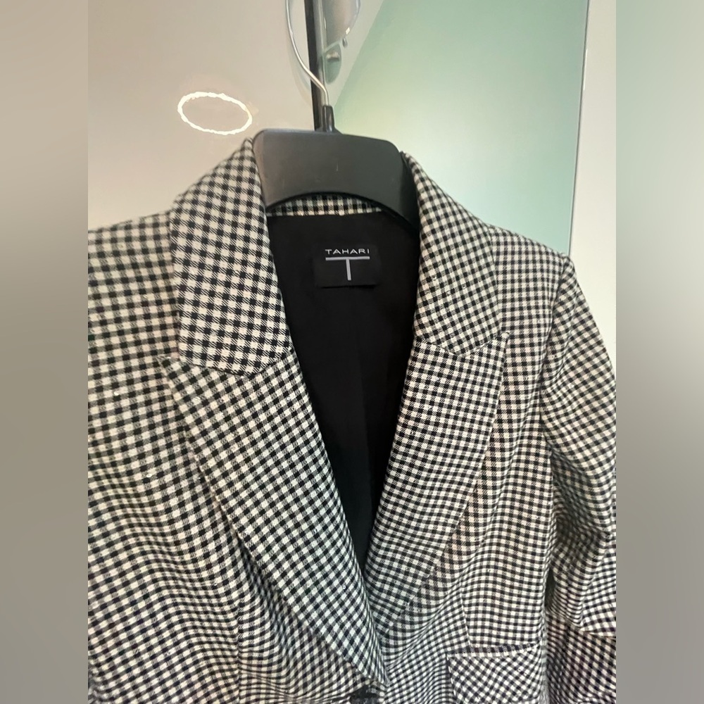 Tahari Houndstooth Blazer in Black and White - Picture 6 of 10
